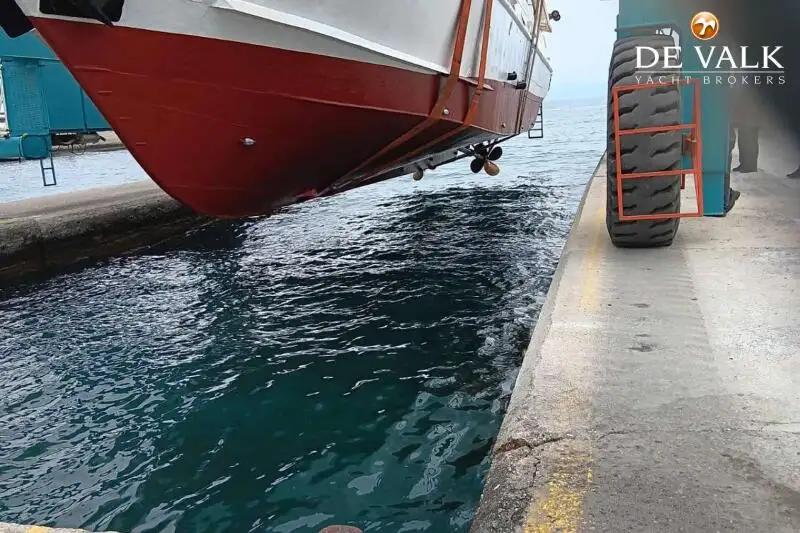 Kapal penarik keur dijual
