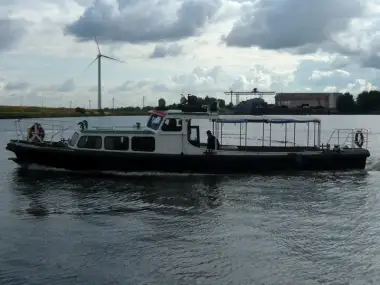 Kapal penarik keur dijual