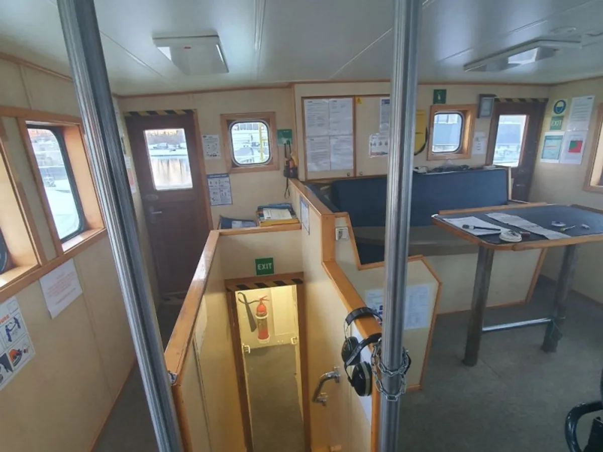 Kapal pasokan keur dijual