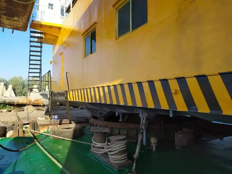 Kapal keruk keur dijual