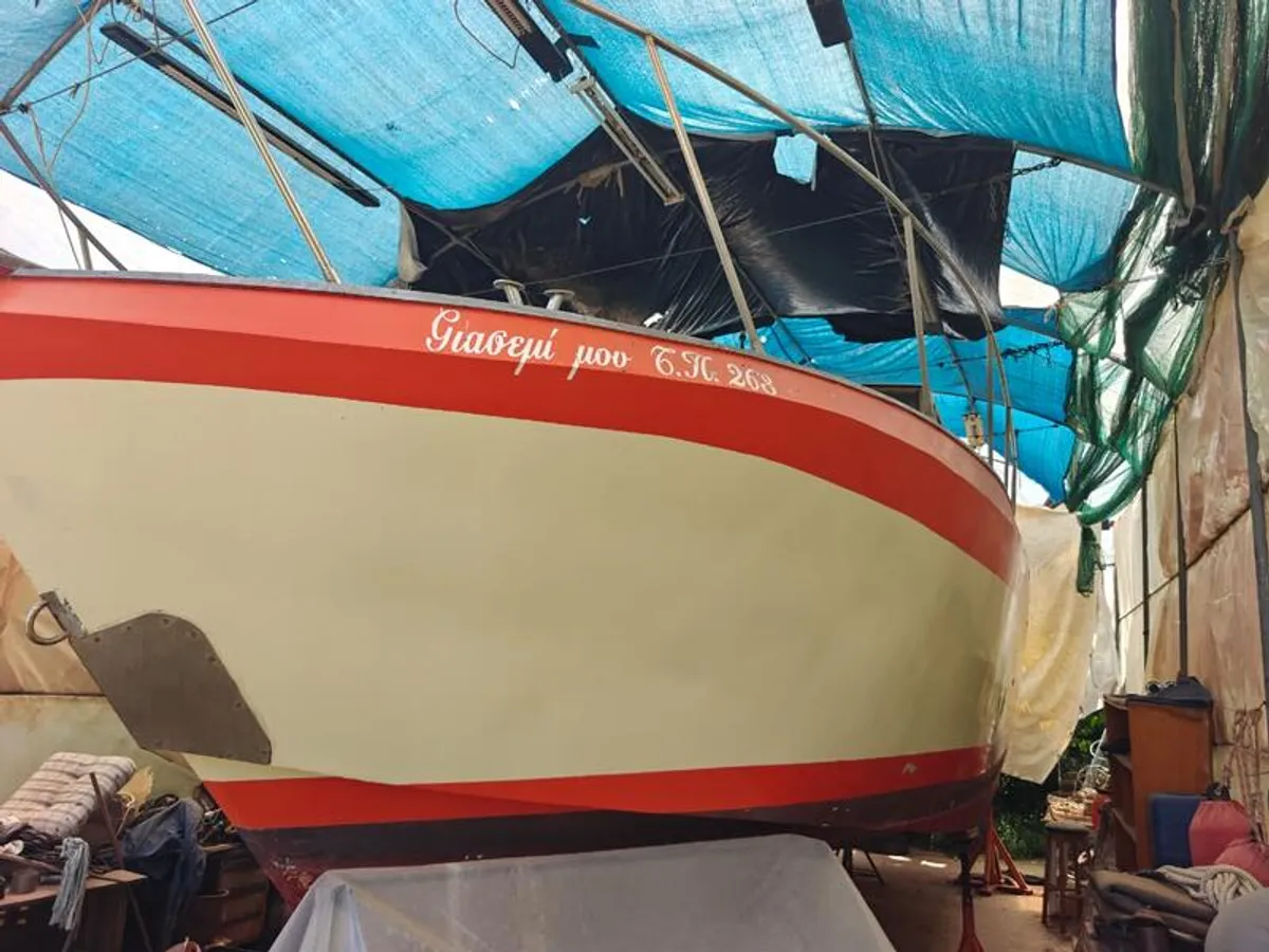 Kapal kerja keur dijual