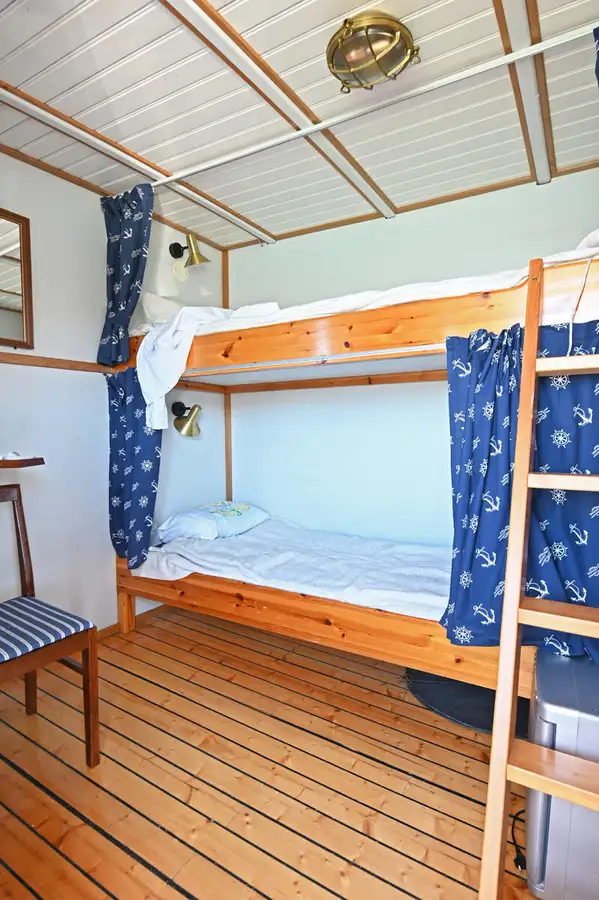 Kapal pesiar keur dijual