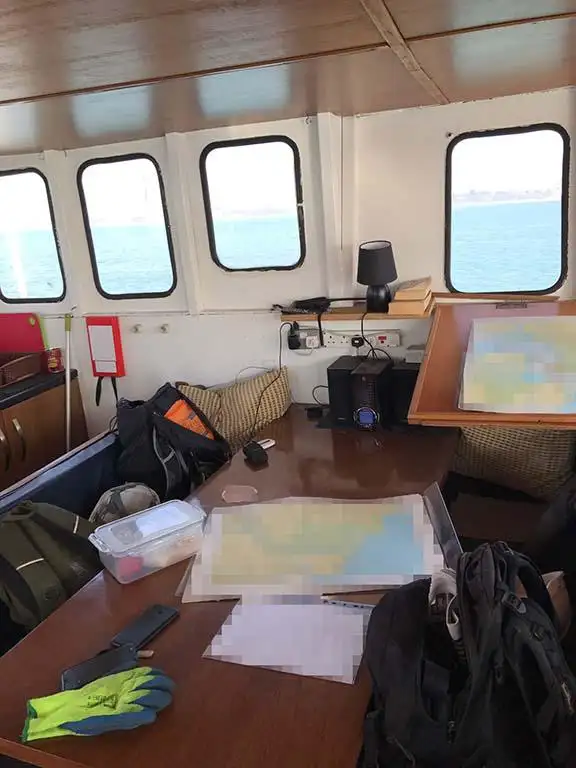 Kapal keruk keur dijual