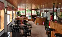 Hotél ngambang keur dijual