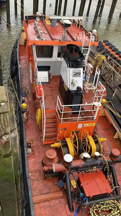 Kapal penarik keur dijual