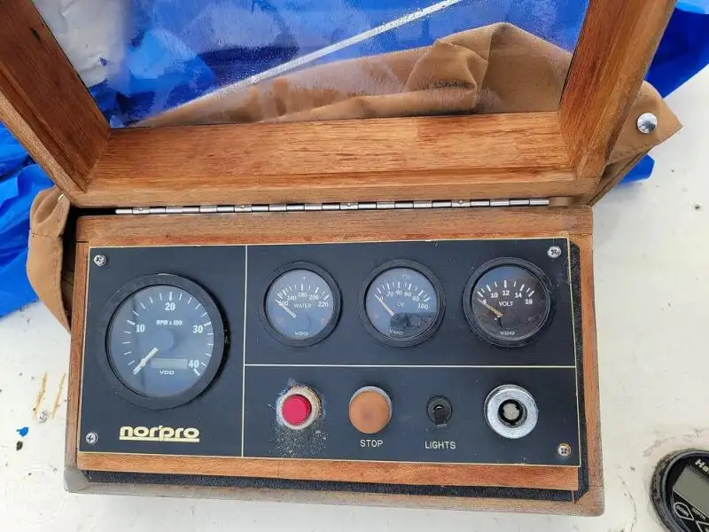 Kapal pesiar keur dijual