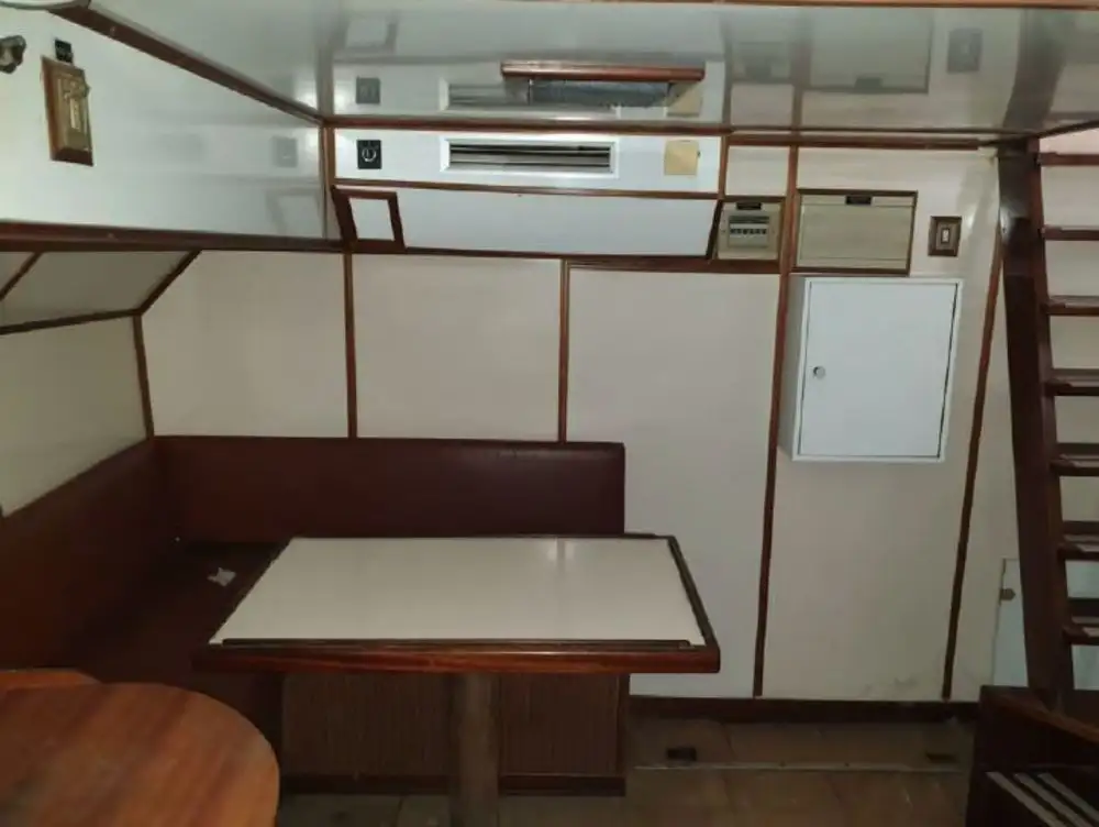 Kapal penarik keur dijual