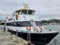 Kapal panumpang pikeun dijual