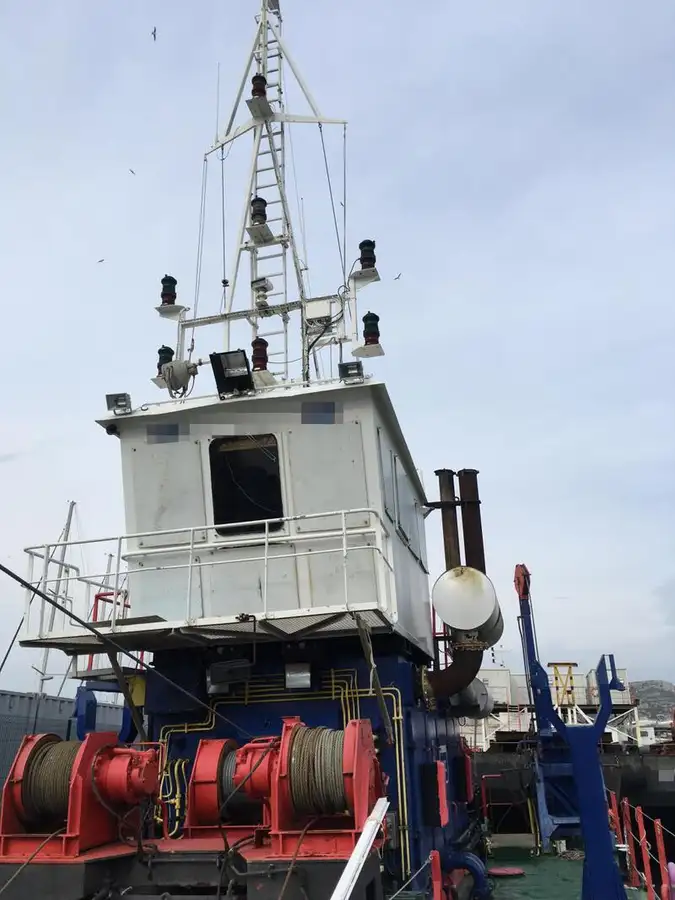 Kapal keruk keur dijual