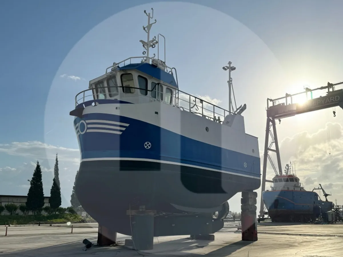 Kapal pangangkut lauk hirup keur dijual