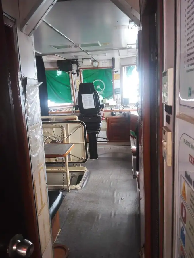Kapal kerja keur dijual