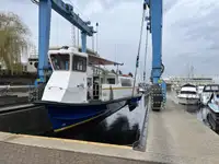 Kapal pesiar keur dijual