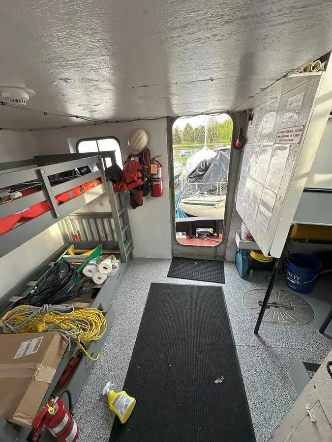 Kapal penarik keur dijual