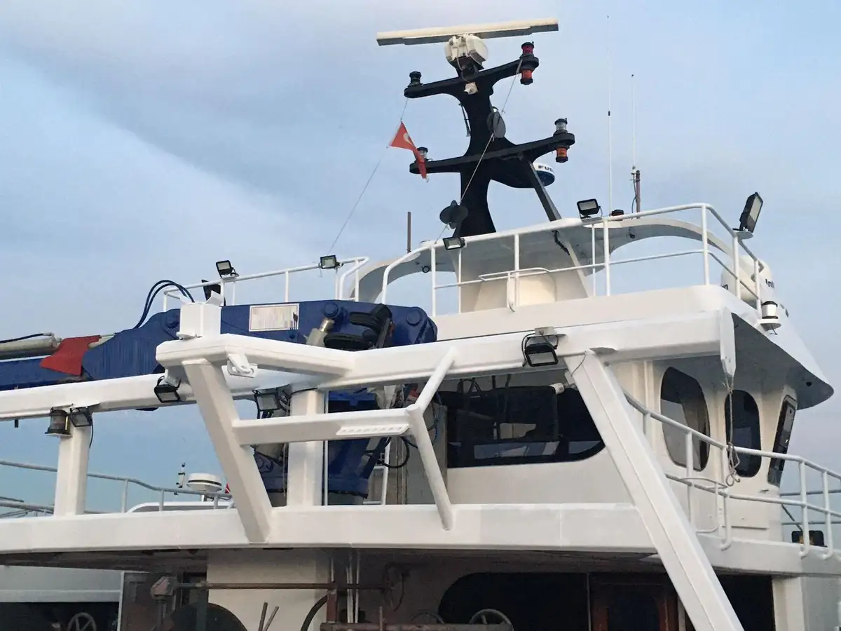 Kapal kerja keur dijual