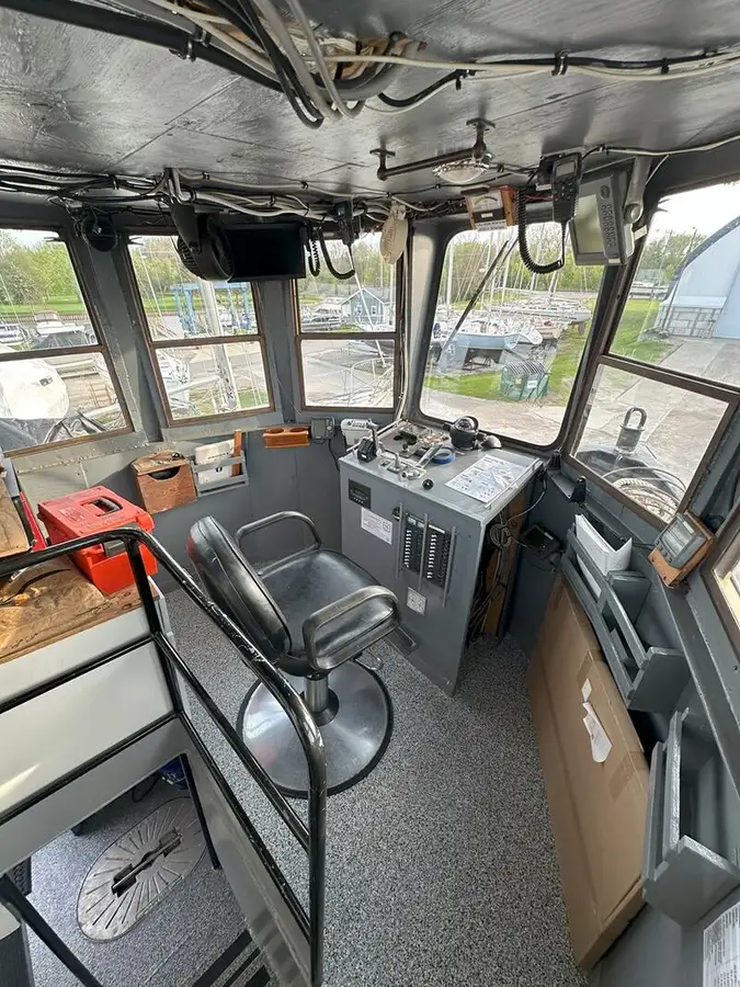 Kapal penarik keur dijual