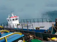 Kapal kerja keur dijual