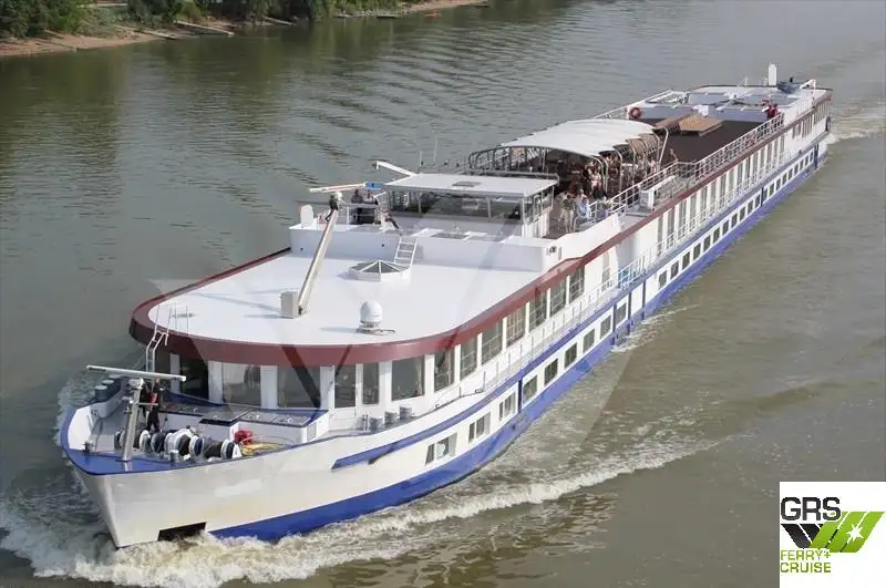 Kapal pesiar keur dijual