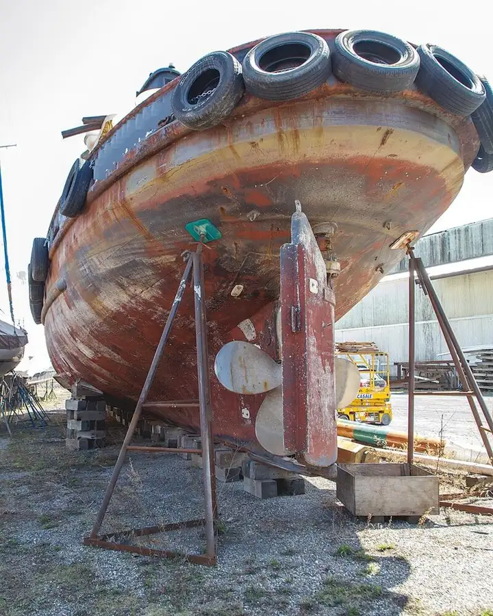 Kapal penarik keur dijual