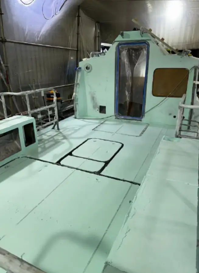 Kapal kerja keur dijual