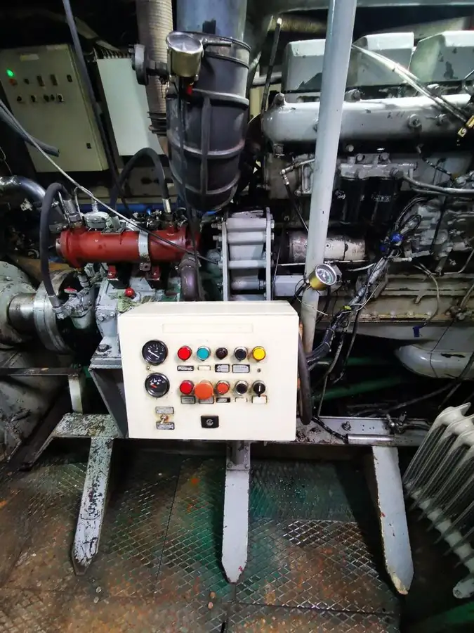 Kapal keruk keur dijual