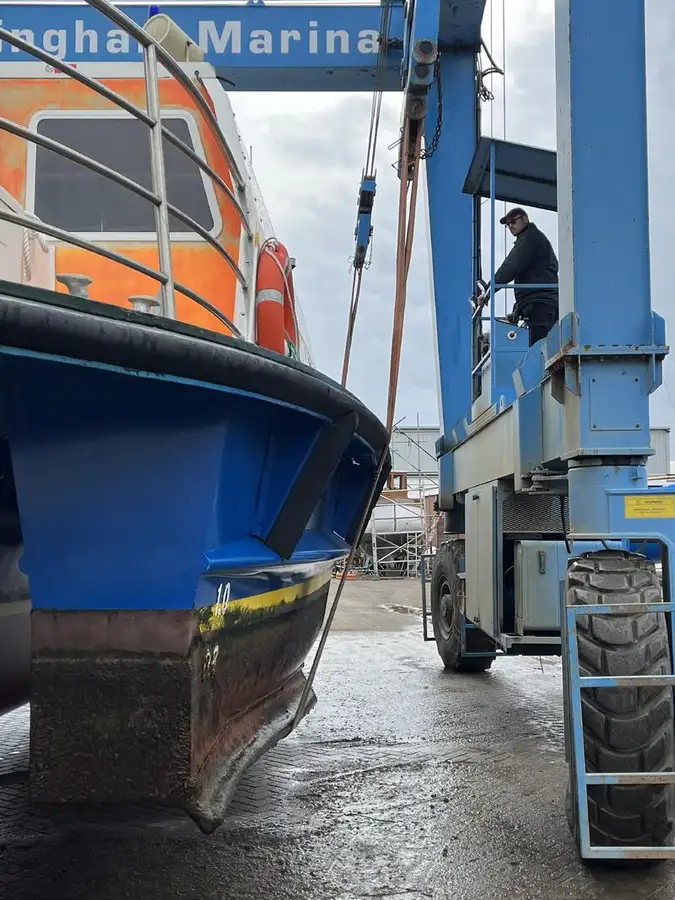Kapal pesiar keur dijual
