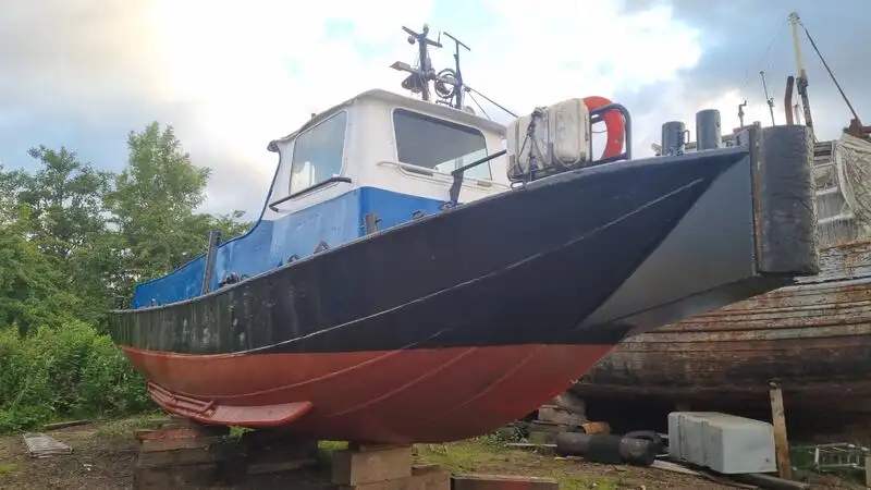 Kapal kerja keur dijual