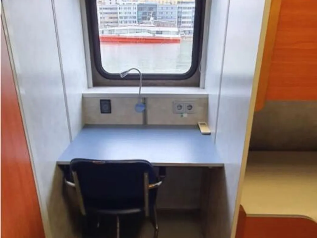 Kapal kerja keur dijual
