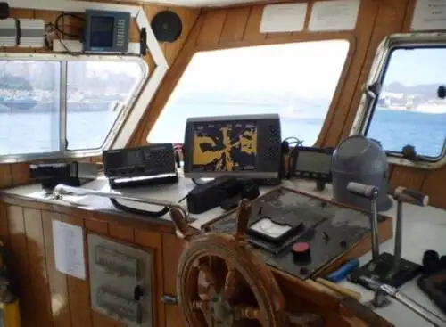 Kapal kerja keur dijual