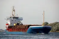 Kapal pangangkut barang curah keur dijual