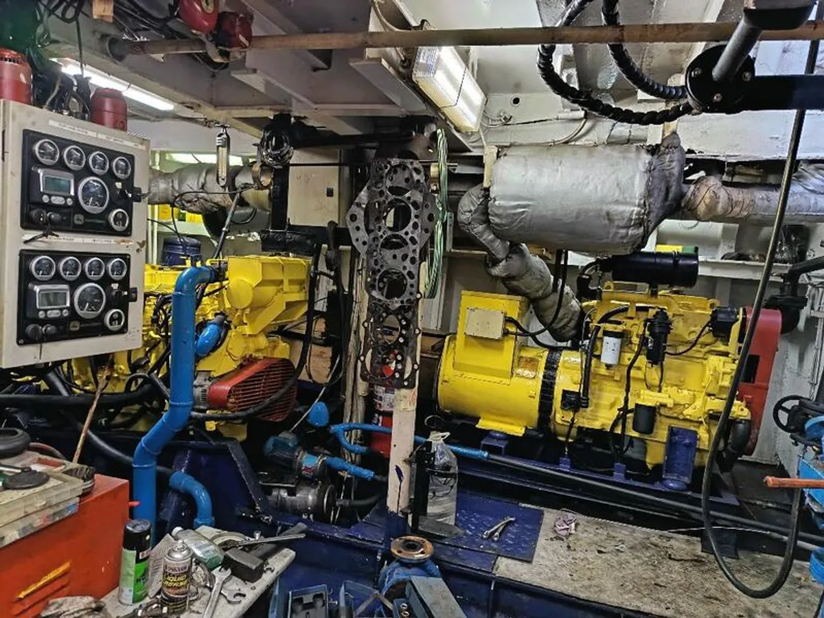 Kapal pasokan keur dijual
