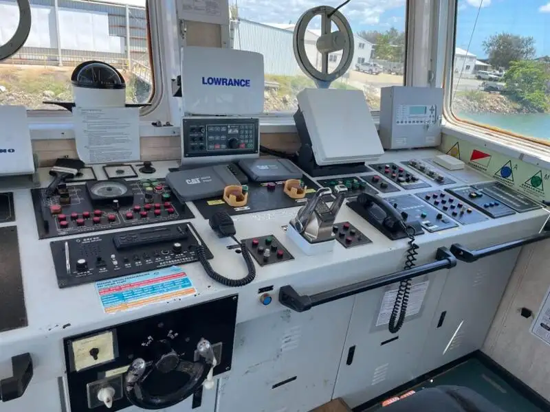 Kapal kerja keur dijual