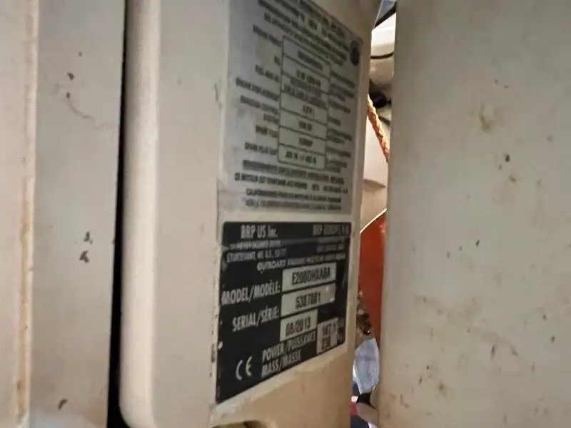 Kapal kerja keur dijual
