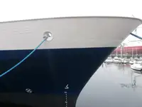 Kapal wadahna pikeun dijual