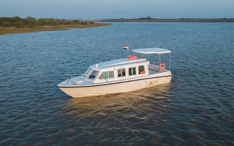Kapal pesiar keur dijual