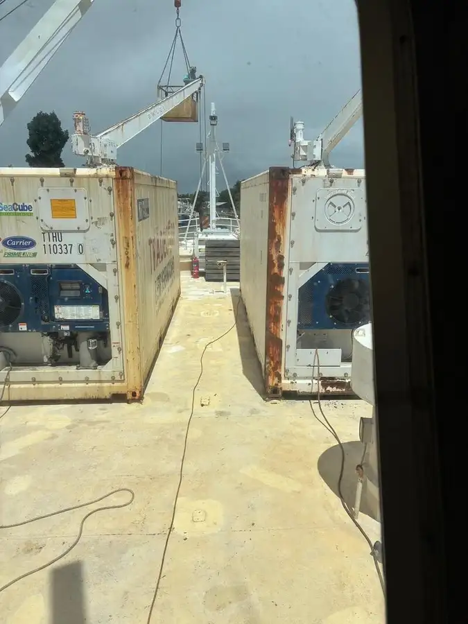 Kapal pasokan keur dijual