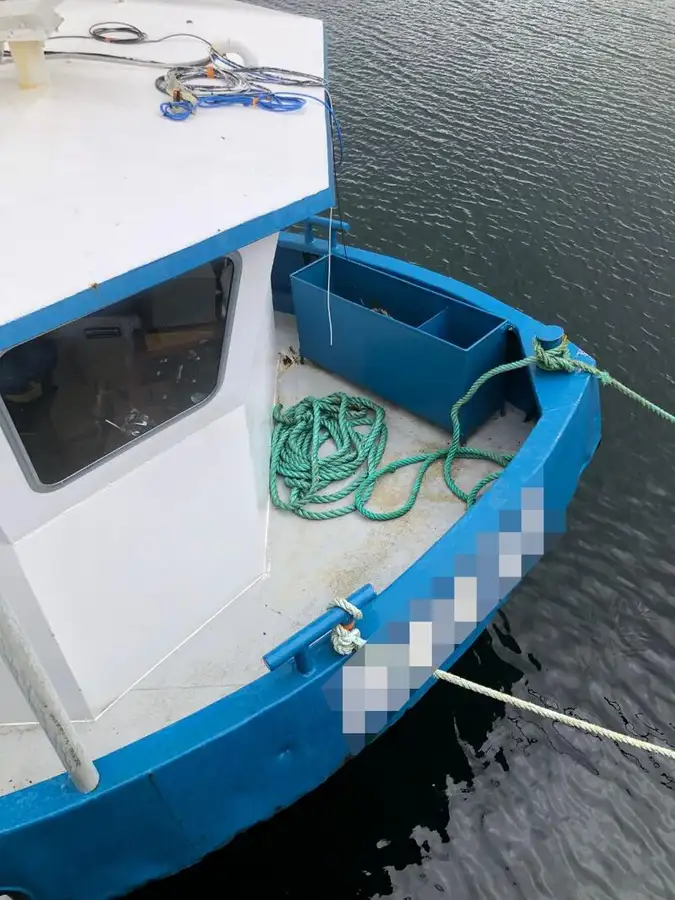 Kapal kerja keur dijual