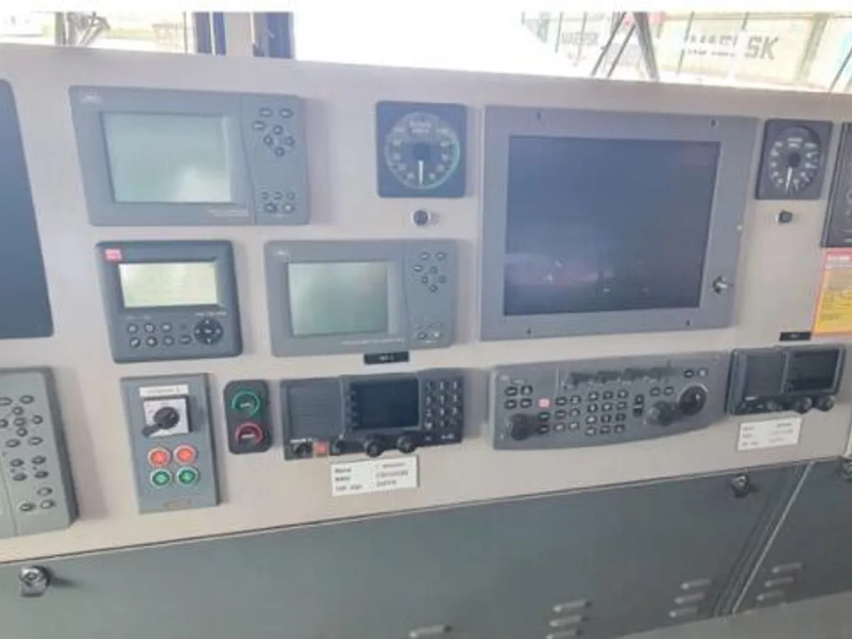 Kapal kerja keur dijual