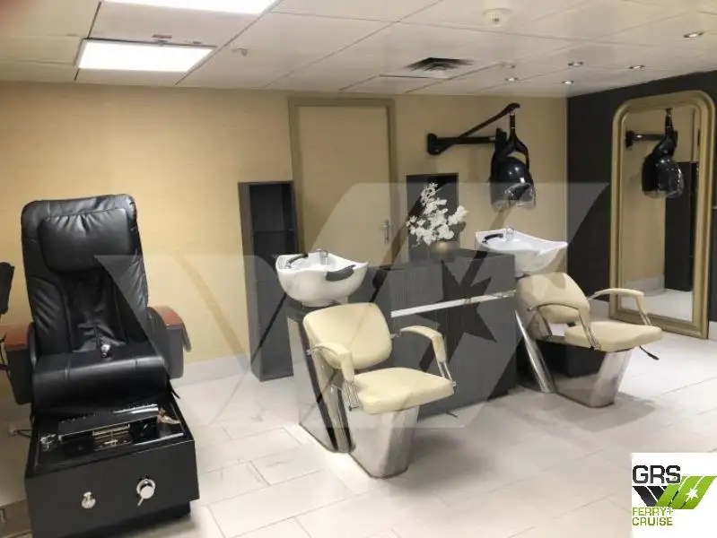 Kapal pesiar keur dijual