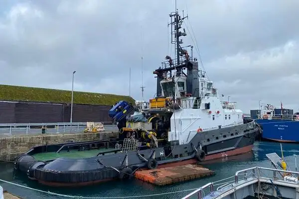 Kapal penarik keur dijual