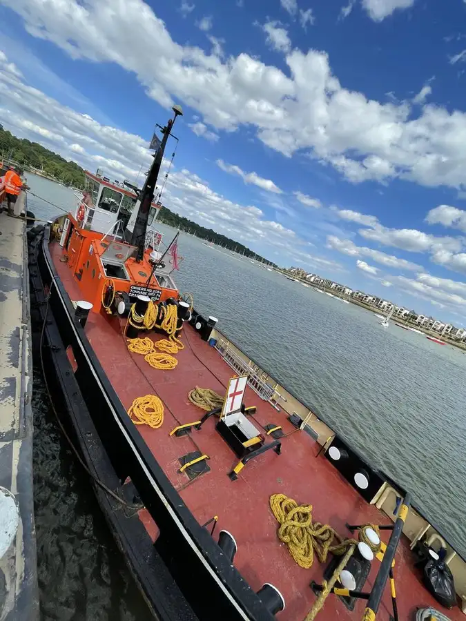 Kapal penarik keur dijual