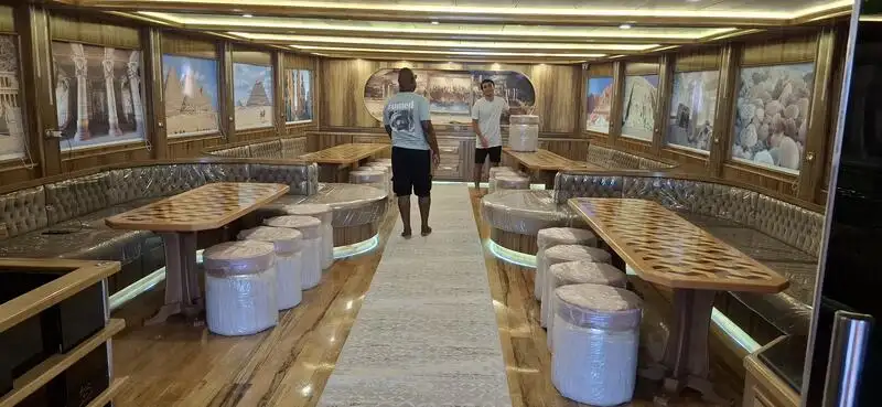 Kapal pesiar keur dijual