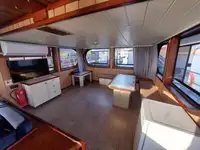 Kapal kerja keur dijual
