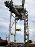 Kapal wadahna pikeun dijual