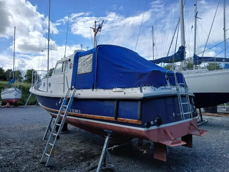 Kapal kerja keur dijual