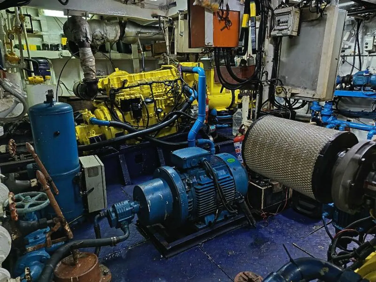 Kapal pasokan keur dijual