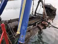 Kapal keruk keur dijual