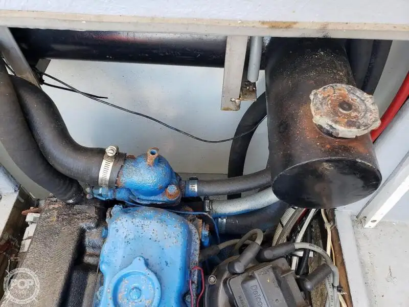 Kapal pangolahan lautan keur dijual