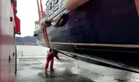Kapal kerja keur dijual