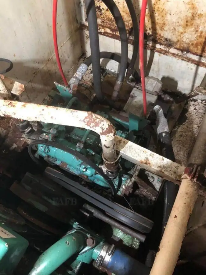 Kapal kerja keur dijual