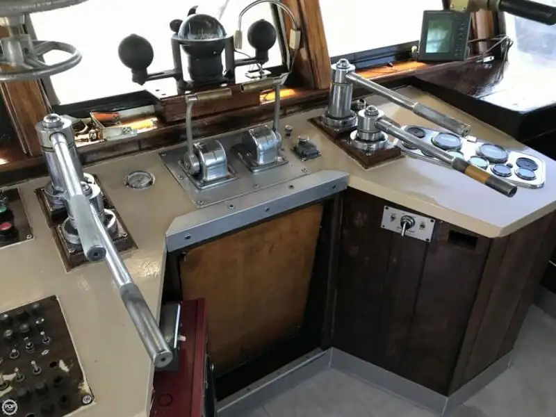 Kapal penarik keur dijual
